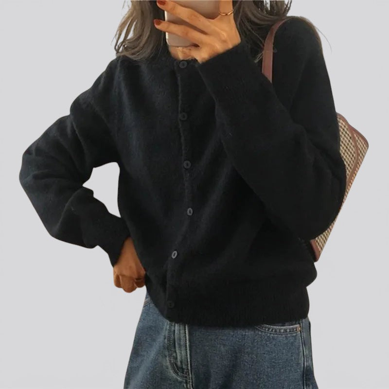 Women’s Soft Knit Cardigan for Elegant Everyday Layering