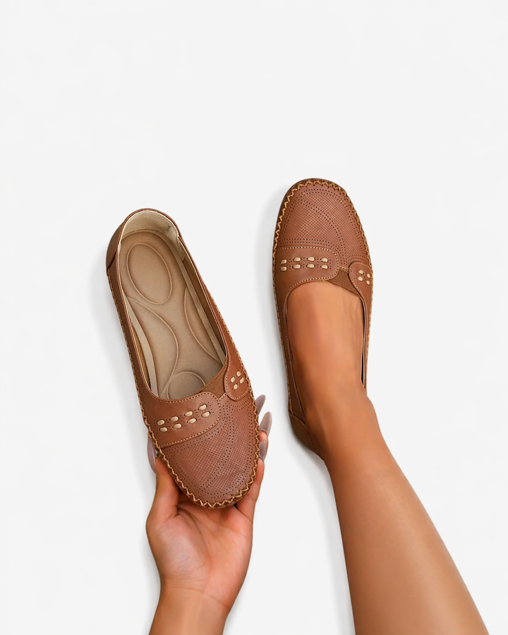 Siopie | Women’s Perforated Slip-On Loafers